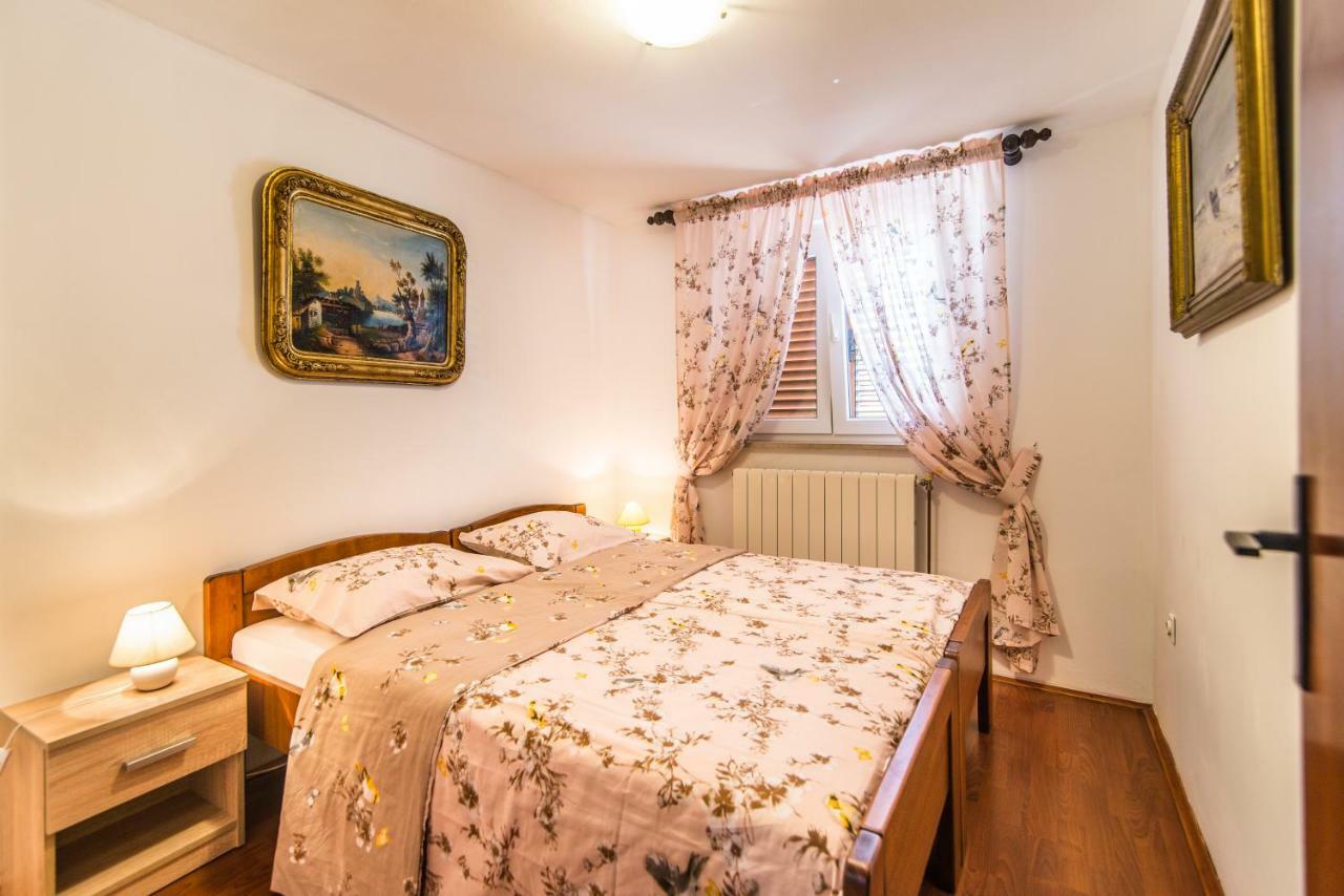 Marina Apartment *